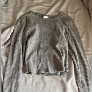 Gray cropped long sleeve